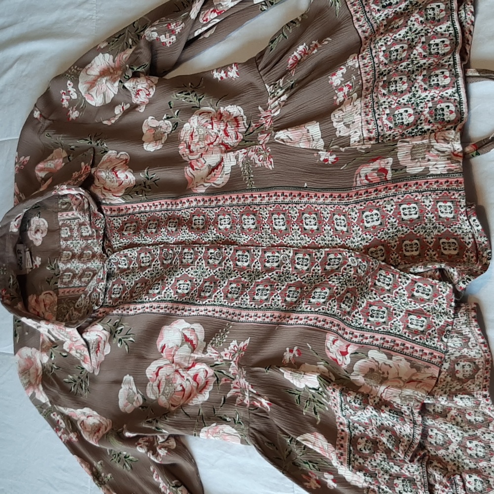 Lola P.  Size med Blouse button up draw string tie in back  cute